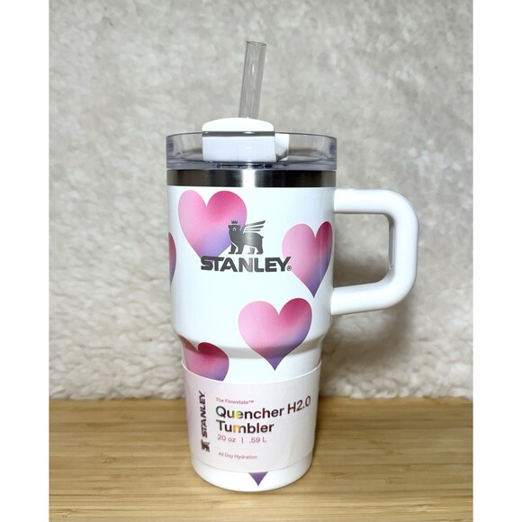 Stanley Valentine’s Day Frost Heart 20oz H2.0 FlowState Quencher Tumbler NEW - Picture 2 of 9